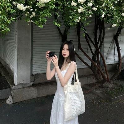 这女孩